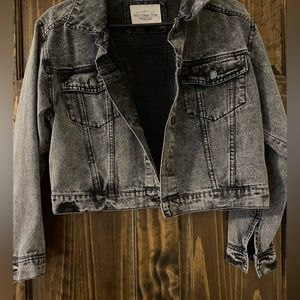 Vintage Wash Crop Style Jean Jacket - Medium